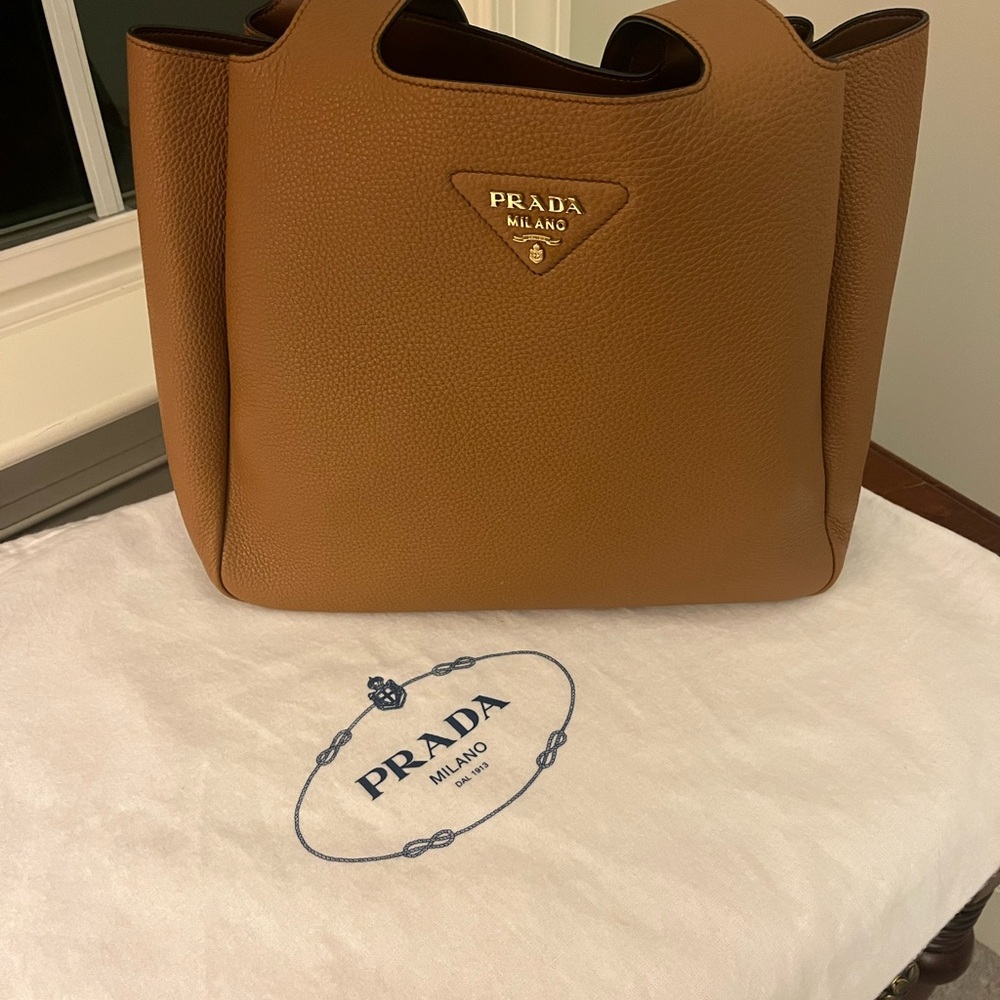 Prada Vitello Daino Tote Bag - Picture 2 of 11